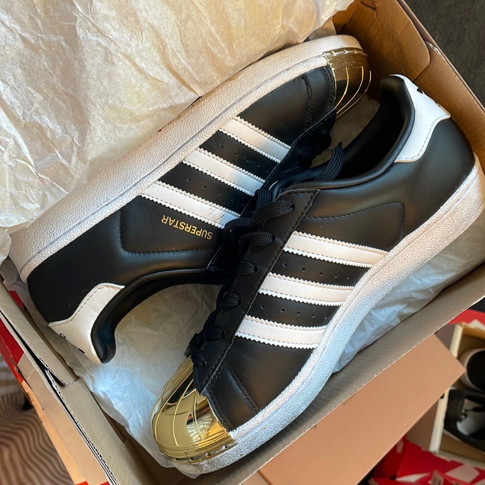 Adidas superstar metal toe
